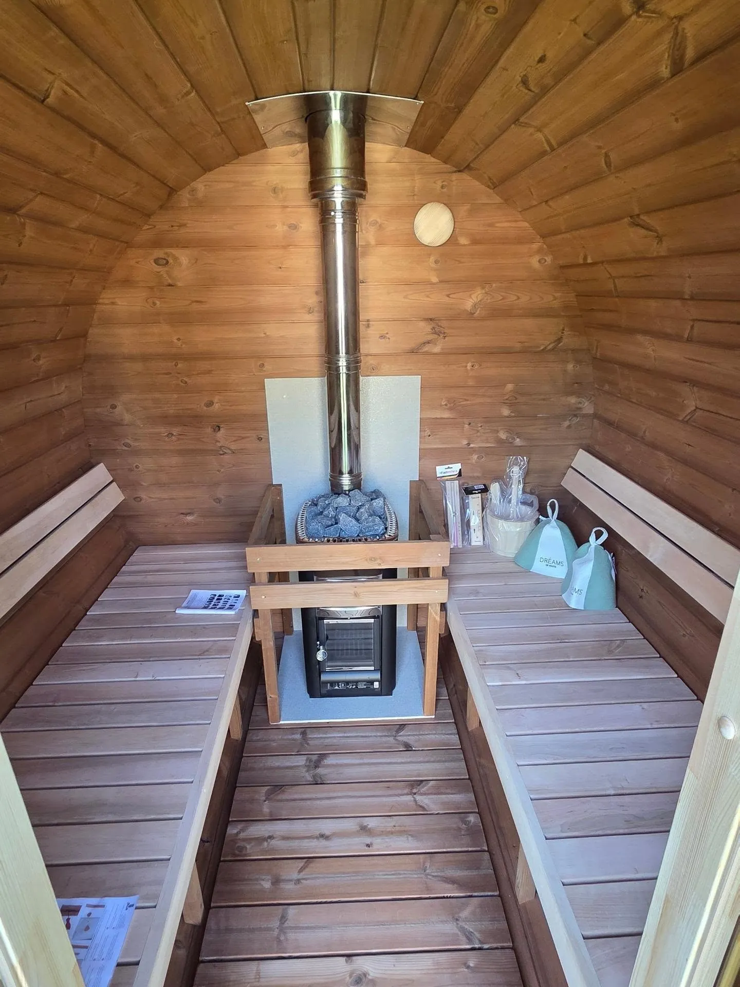 Aménagement intérieur d’un sauna Barrel